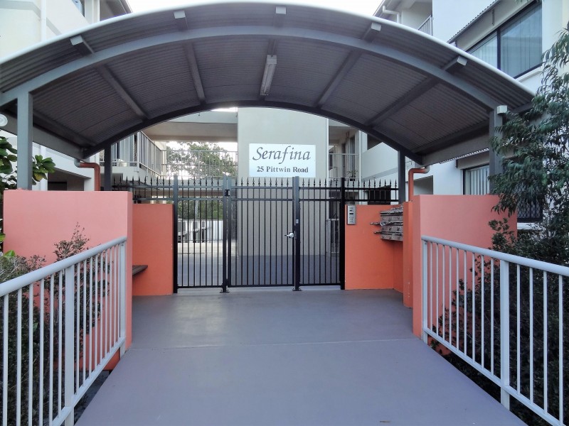 8/25 Pittwin Road North, Capalaba QLD 4157