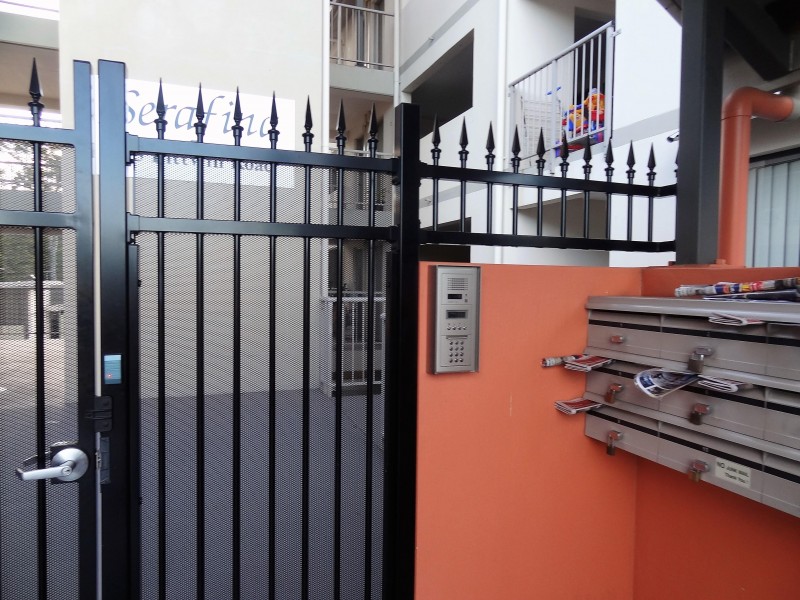 8/25 Pittwin Road North, Capalaba QLD 4157