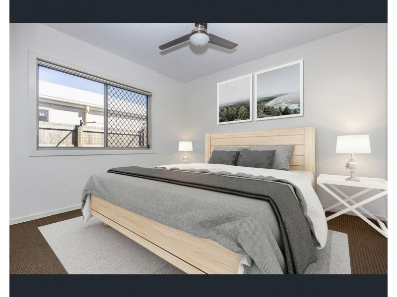 87 Bankswood Drive, Redland Bay QLD 4165