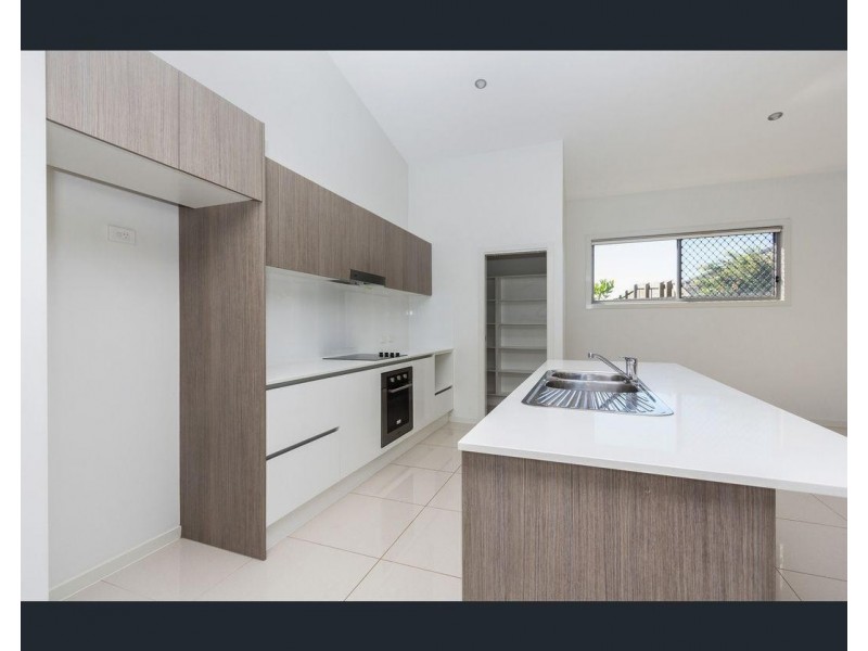 87 Bankswood Drive, Redland Bay QLD 4165