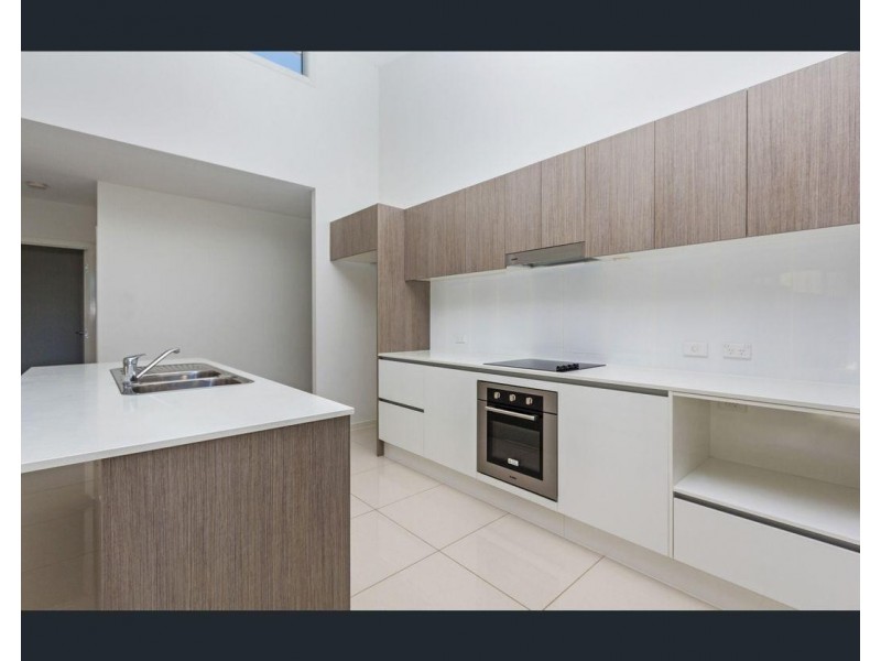 87 Bankswood Drive, Redland Bay QLD 4165