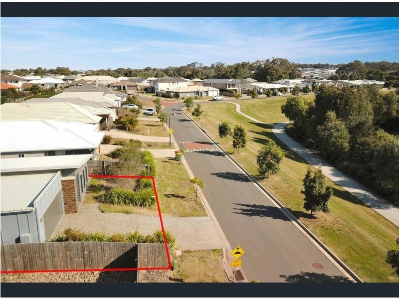 87 Bankswood Drive, Redland Bay QLD 4165