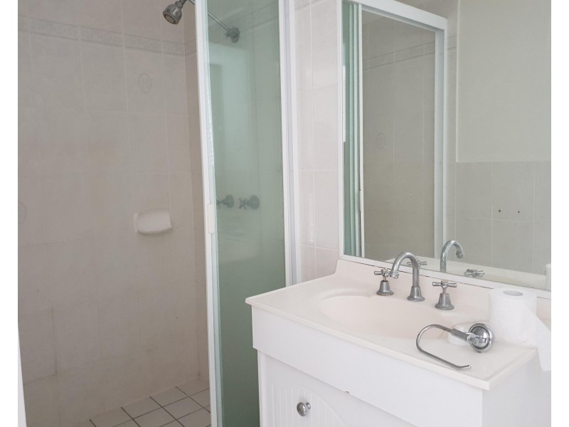 11 Casseopeia Place, Wynnum QLD 4178