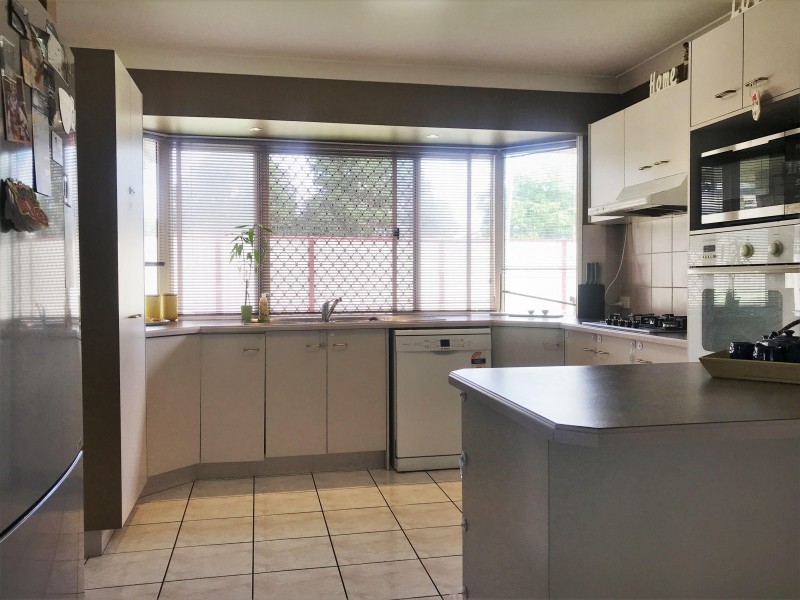 37 Eversholt Street, Belmont QLD 4153