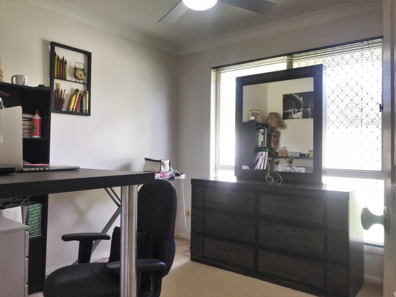 37 Eversholt Street, Belmont QLD 4153