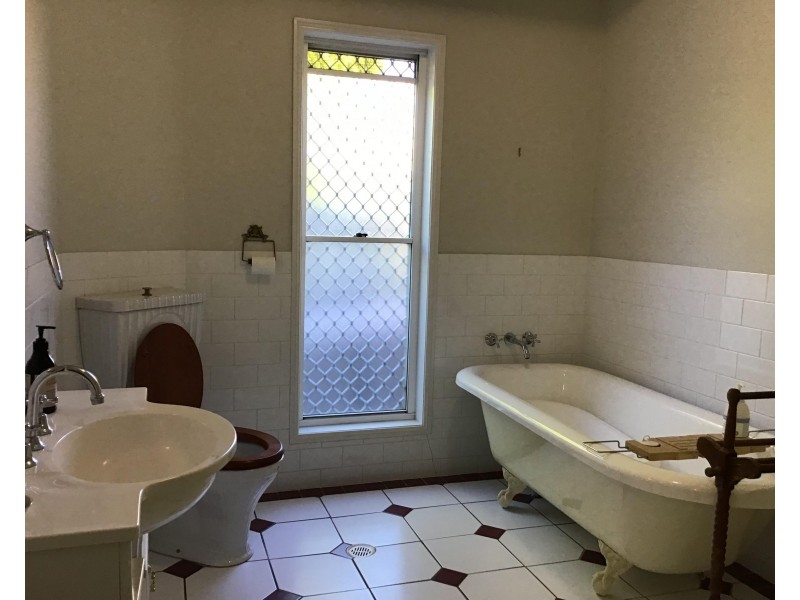 48 Dorsal Drive, Birkdale QLD 4159