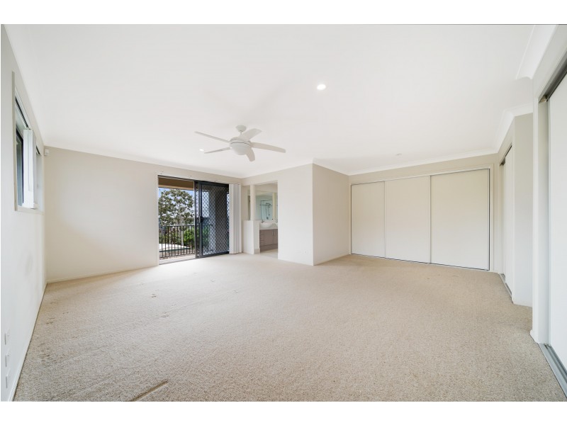 7 Baylink Drive, Redland Bay QLD 4165