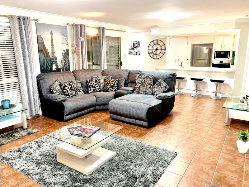 10 Fanfare Place, Capalaba QLD 4157