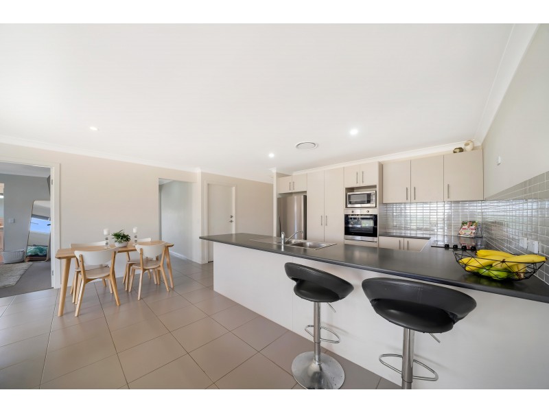 31 Byng Road, Birkdale QLD 4159