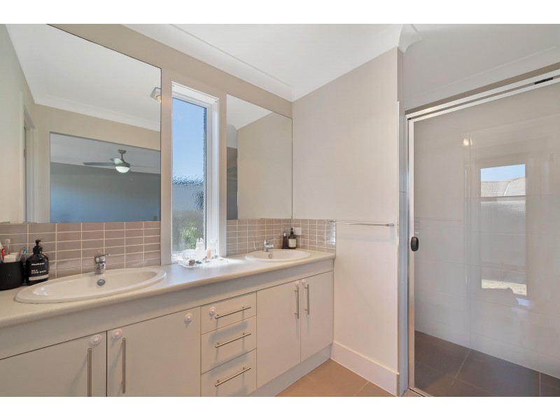 31 Byng Road, Birkdale QLD 4159