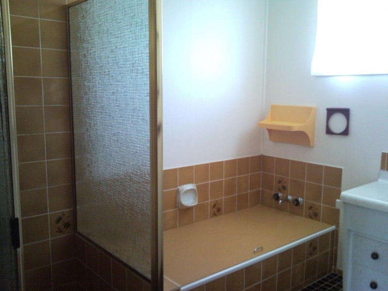 2 Tina Street, Redland Bay QLD 4165