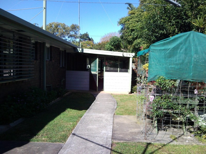 2 Tina Street, Redland Bay QLD 4165