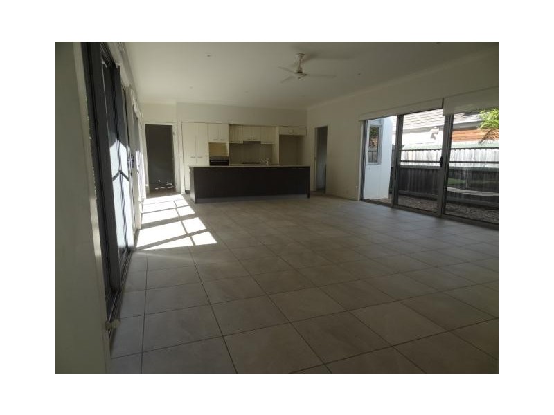 47 Torrens Crescent, Wakerley QLD 4154