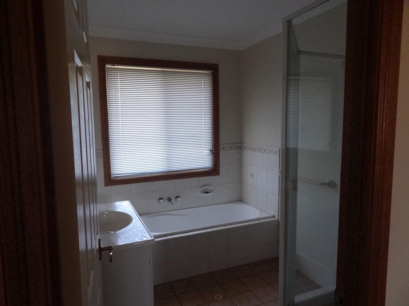 17 Paranka Drive South, Cleveland QLD 4163