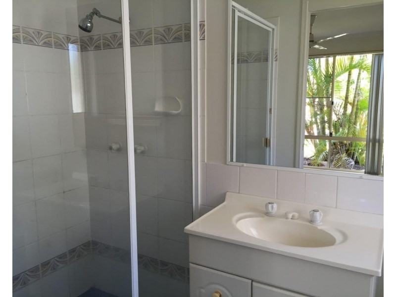 11 Pinelands Circuit, Redland Bay QLD 4165