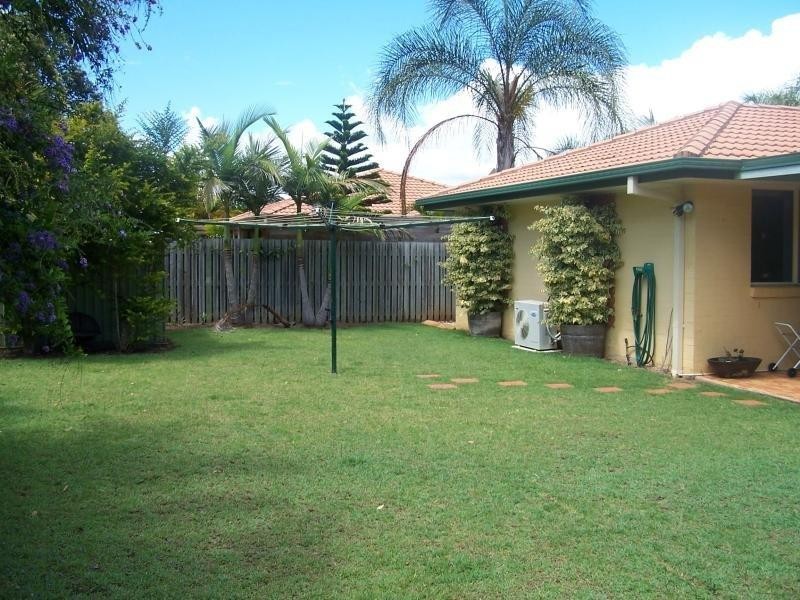 11 Pinelands Circuit, Redland Bay QLD 4165