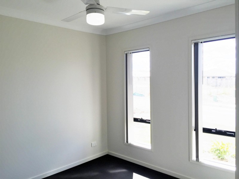 12 Starling Street, Deebing Heights QLD 4306