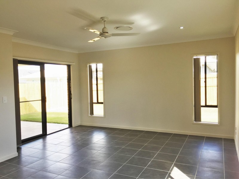 12 Starling Street, Deebing Heights QLD 4306