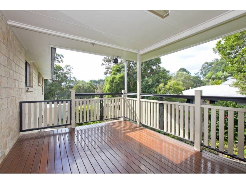 16 Larbonya Crescent, Capalaba QLD 4157