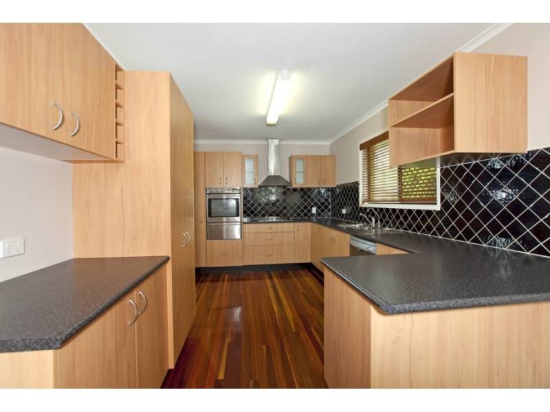 16 Larbonya Crescent, Capalaba QLD 4157