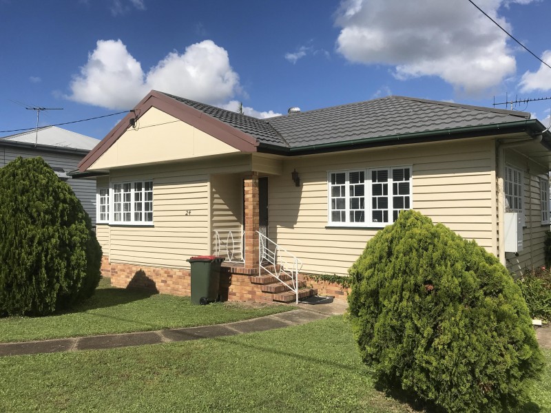 24 Moreton Avenue, Wynnum QLD 4178
