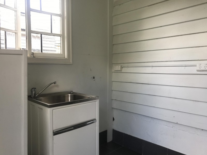 24 Moreton Avenue, Wynnum QLD 4178