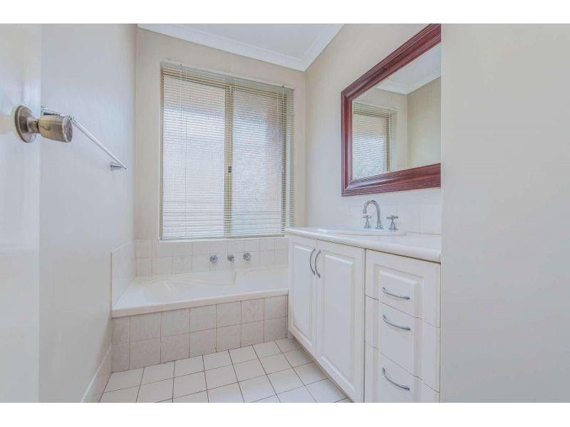 19 Galaxy Way, Carlisle WA 6101