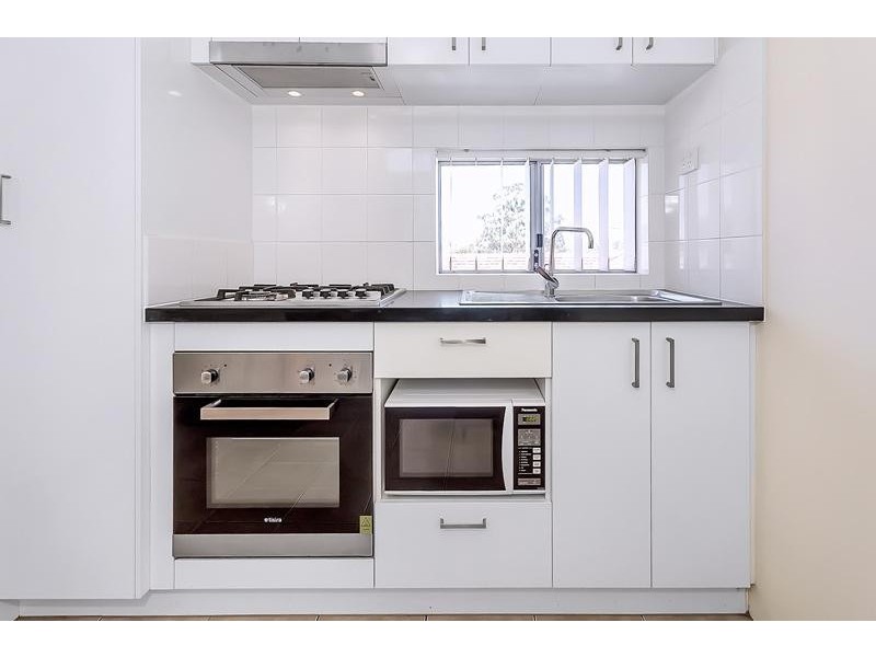 6/13 Spring Avenue, Midland WA 6056