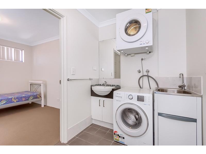 6/13 Spring Avenue, Midland WA 6056