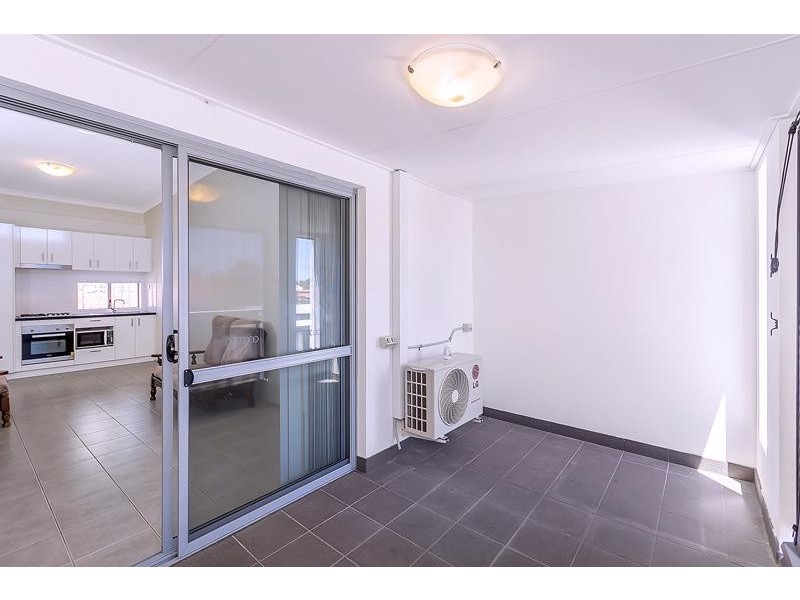 6/13 Spring Avenue, Midland WA 6056