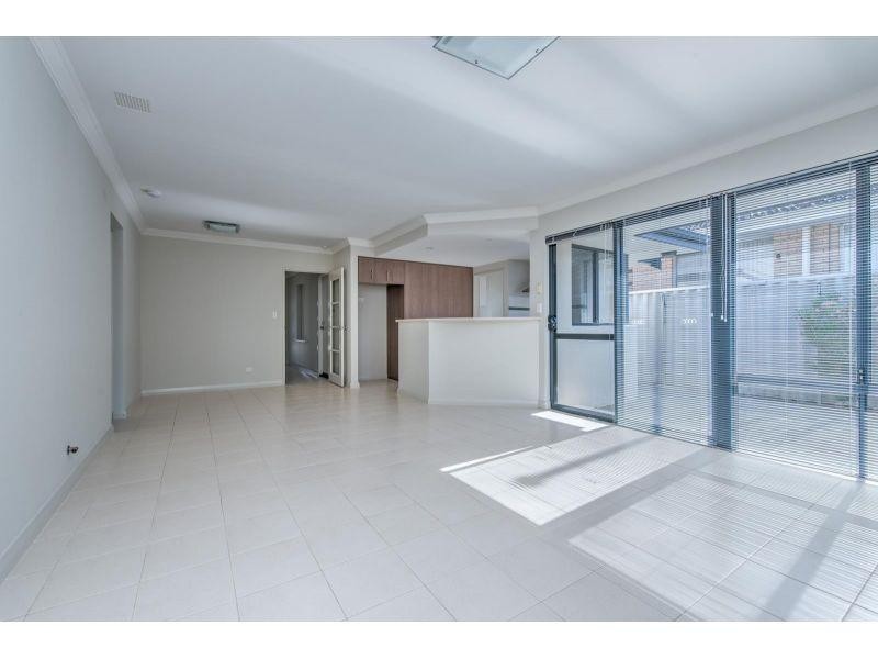1/11 Sylvia Street, Balcatta WA 6021