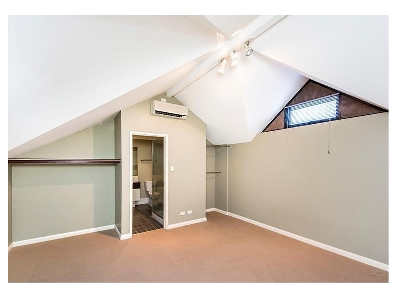 42/162 Lakeside Drive, Joondalup WA 6027