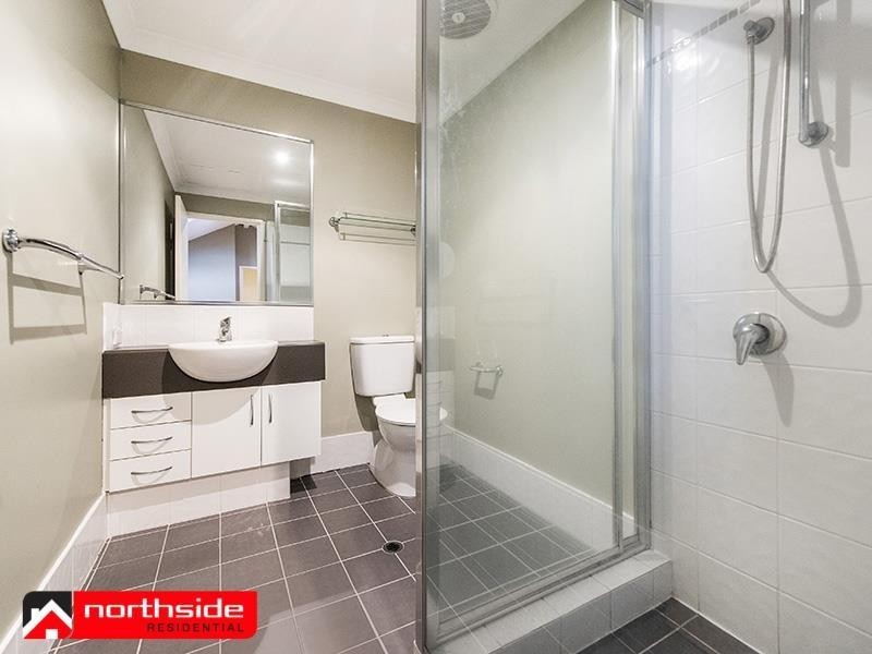 42/162 Lakeside Drive, Joondalup WA 6027