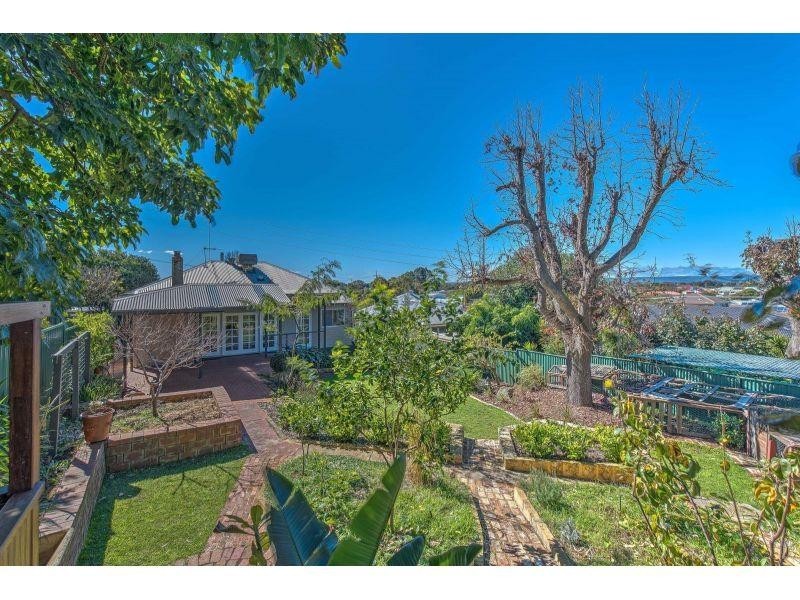 98 Roberts Street, Bayswater WA 6053