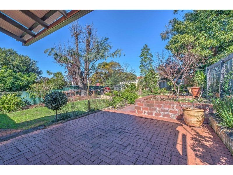 98 Roberts Street, Bayswater WA 6053