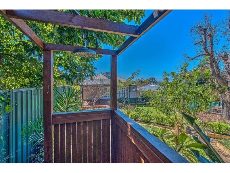 98 Roberts Street, Bayswater WA 6053