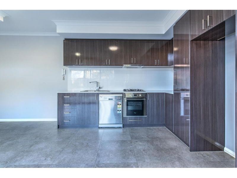 2/16 Wheatley Street, Kewdale WA 6105