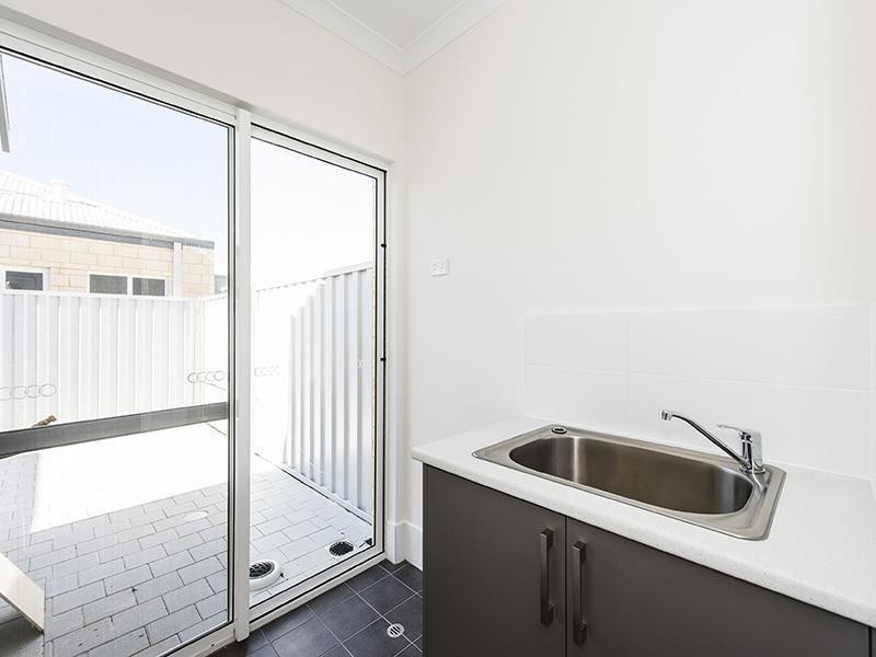 6A Isted Avenue, Hamilton Hill WA 6163