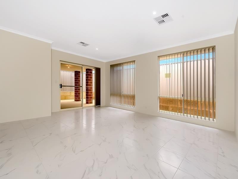 5 Bromus Way, Byford WA 6122