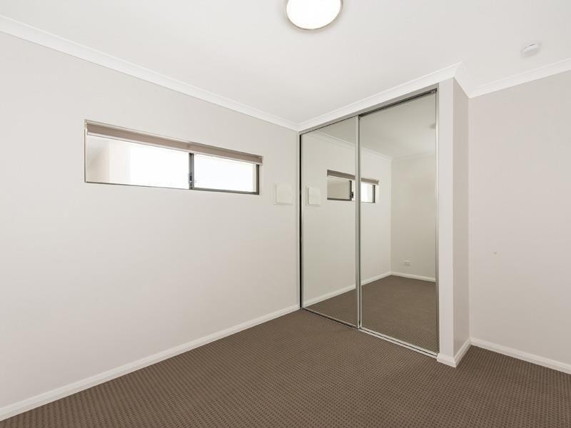 5/2 Scroop Way, Spearwood WA 6163