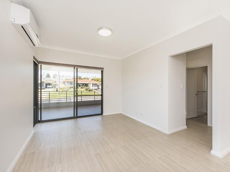 5/2 Scroop Way, Spearwood WA 6163