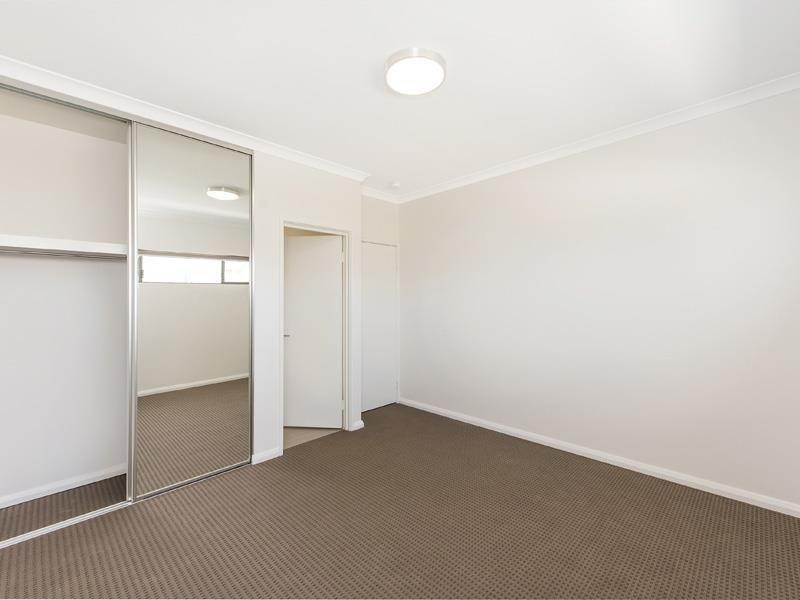 5/2 Scroop Way, Spearwood WA 6163
