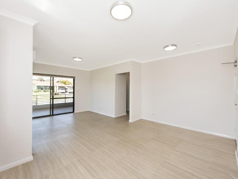 5/2 Scroop Way, Spearwood WA 6163