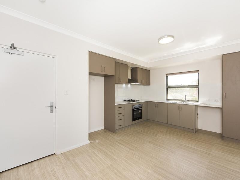 5/2 Scroop Way, Spearwood WA 6163