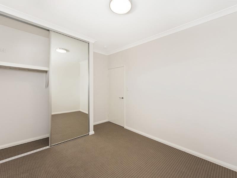 5/2 Scroop Way, Spearwood WA 6163