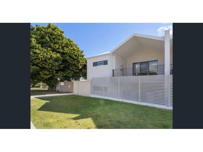 8/2 Scroop Way, Spearwood WA 6163