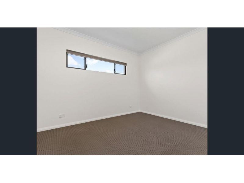 8/2 Scroop Way, Spearwood WA 6163