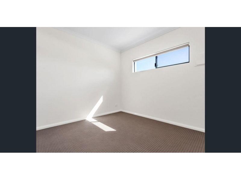 8/2 Scroop Way, Spearwood WA 6163