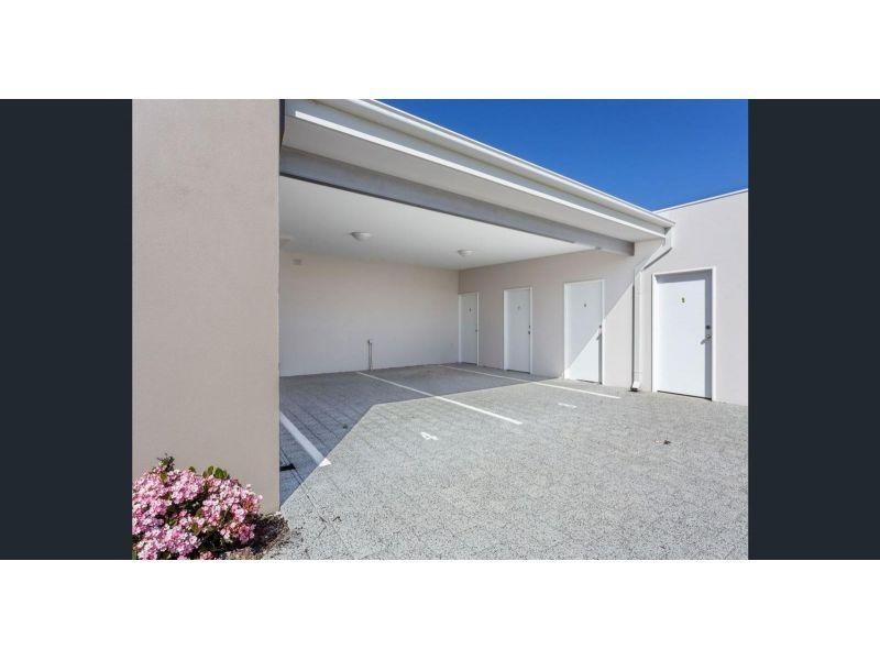 8/2 Scroop Way, Spearwood WA 6163