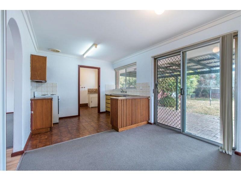 11 Brett Place, Gosnells WA 6110